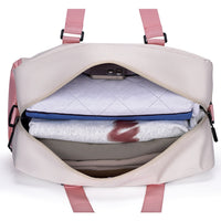 Pack Évasion + Visa : sac Évasion ouvert avec vêtements