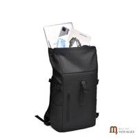 Sac à dos Citadin roll-top déroulé avec tablette et documents