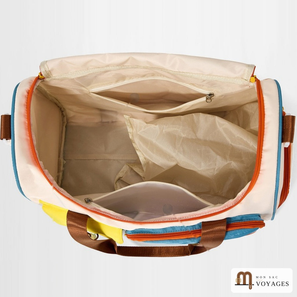 Intérieur du sac de voyage Palette avec poche zippée et pochette imperméable