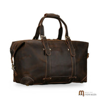 Sac week-end cuir marron foncé vu de trois-quarts