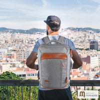 Sac à dos cabine Horizon gris porté au dos en voyage