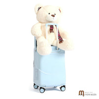 Peluche assise sur la valise avec siège enfant Équipage bleu clair