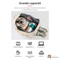 Sac de voyage week-end Capri ouvert avec vêtements, appareil photo, ordinateur portable et trousse de toilette